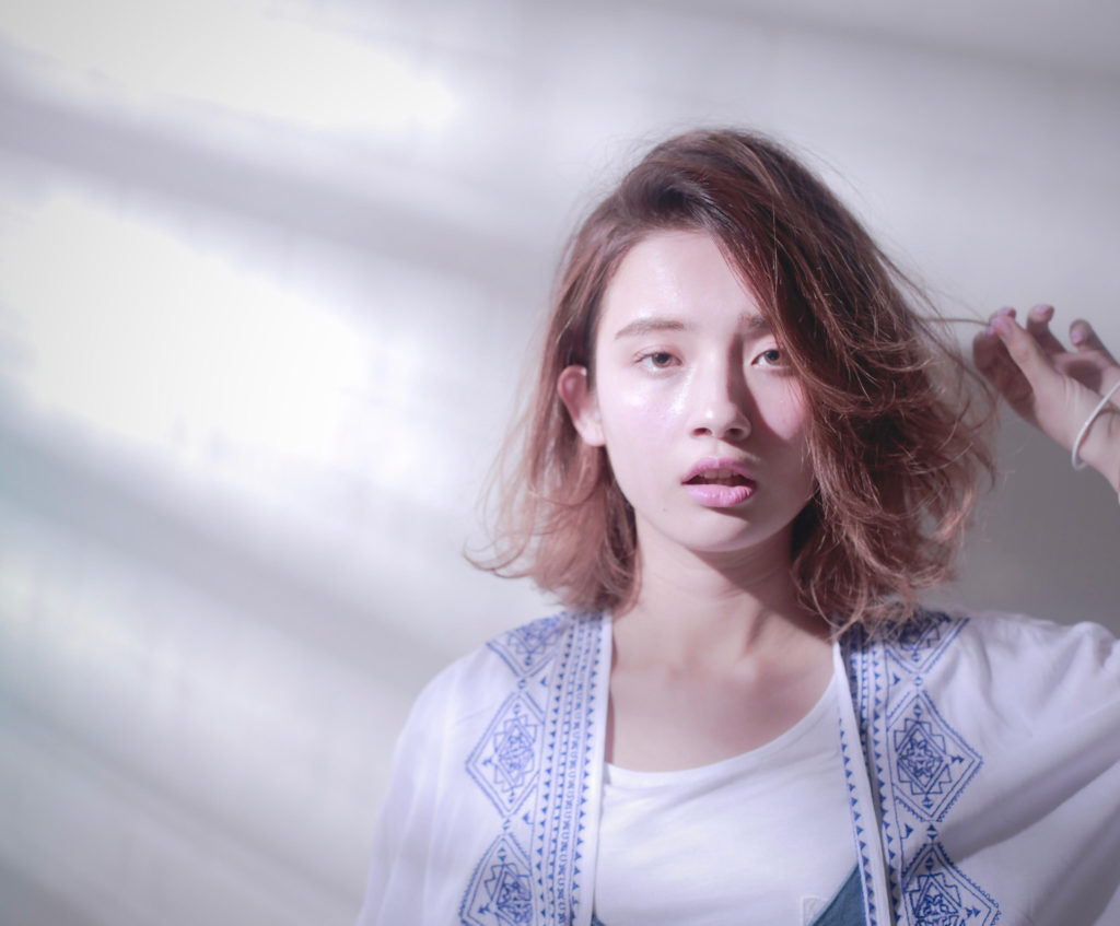 大人可愛い小顔ボブ かきあげ無造作ボブ | HAIRSTYLE | 美容室 Belle